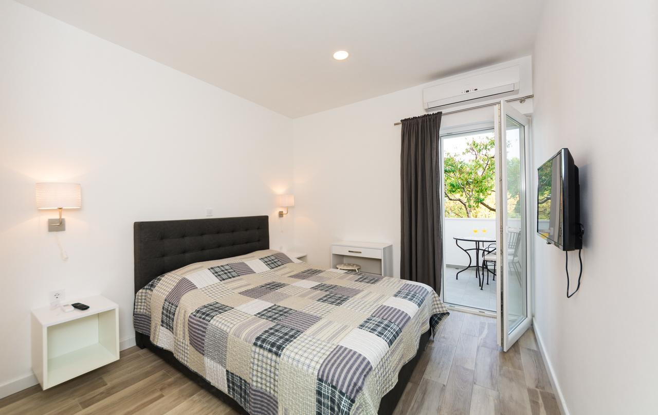 Rooms & Apartments Bruno Stobrec Exterior photo