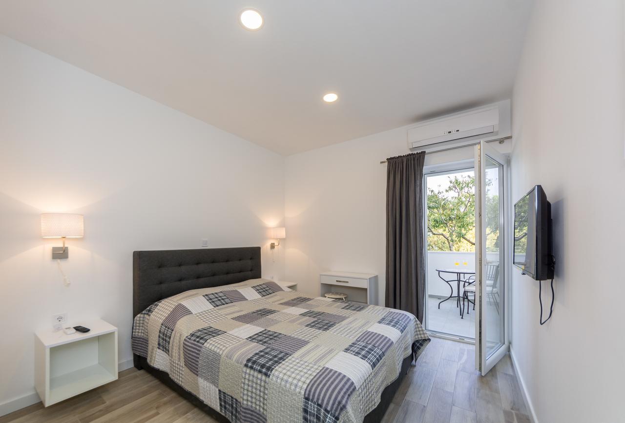 Rooms & Apartments Bruno Stobrec Exterior photo